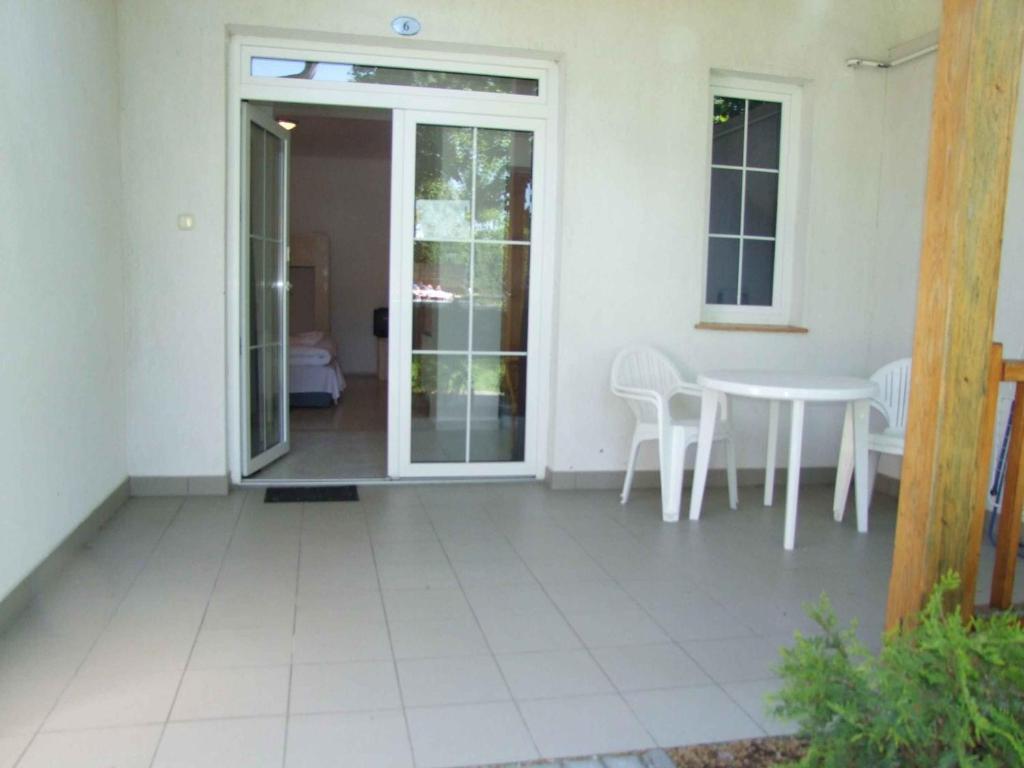 Hotel Platán Zamárdi Habitación foto